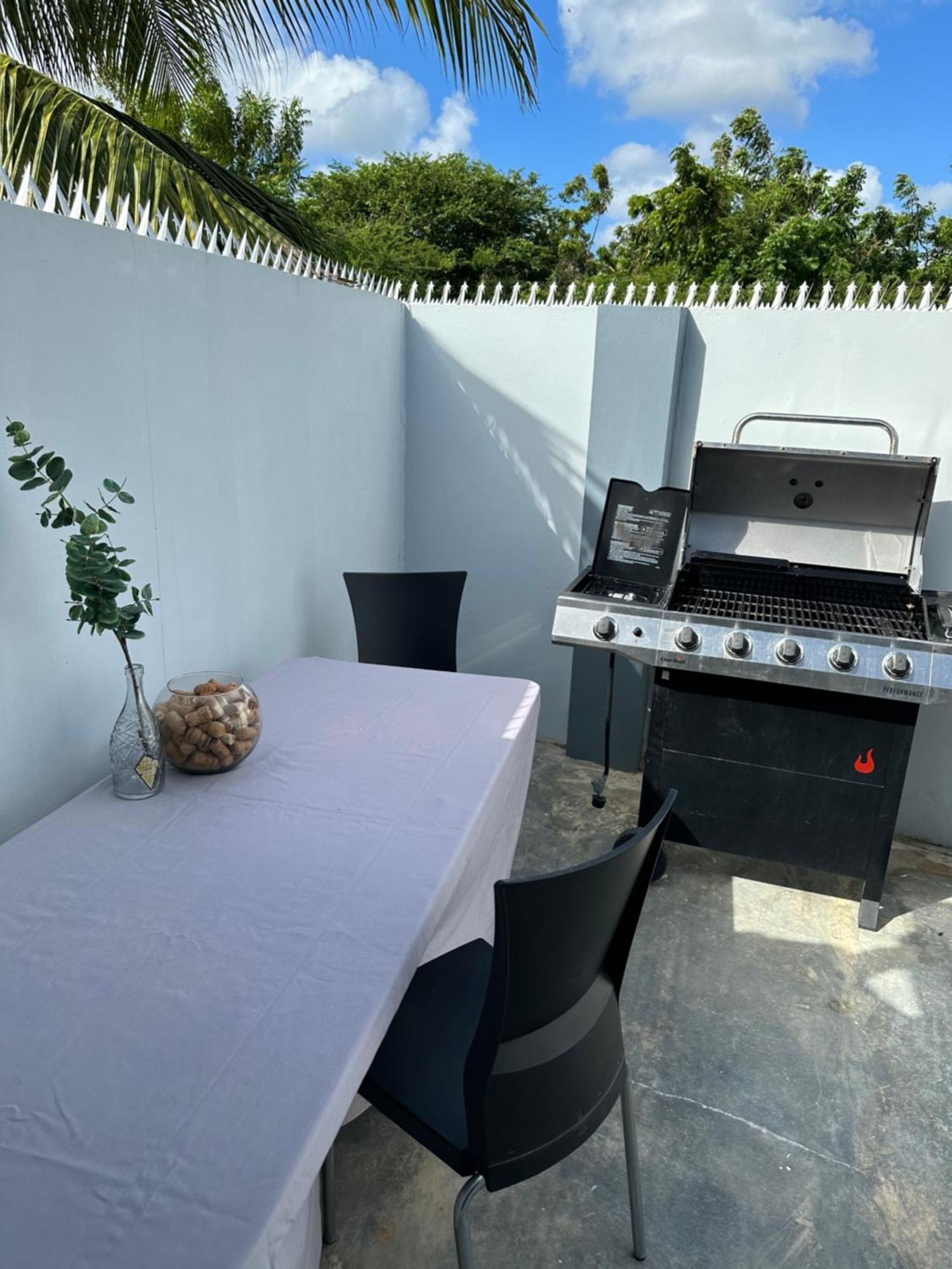 וילמסטאד Villa Susanna 3 Bedroom 2 Bathroom House Sleeps 6Plus מראה חיצוני תמונה
